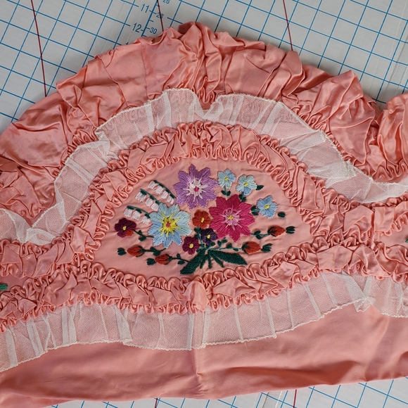 Crewel Needlepoint Embroidered Pillowcase Floral 40"x16.5" Cottagecore Satiny - Picture 3 of 10